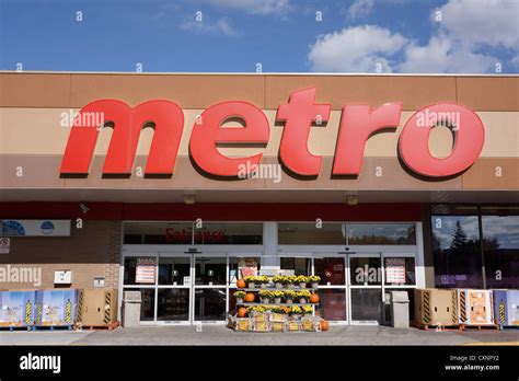 metro market stores.